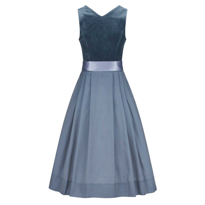 Rückansicht des Dirndl Fiona mit gestreiftem Rock und klassischer Knopfleiste