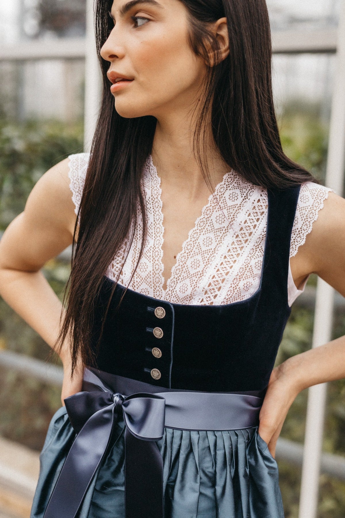 Samtdirndl Kollektion